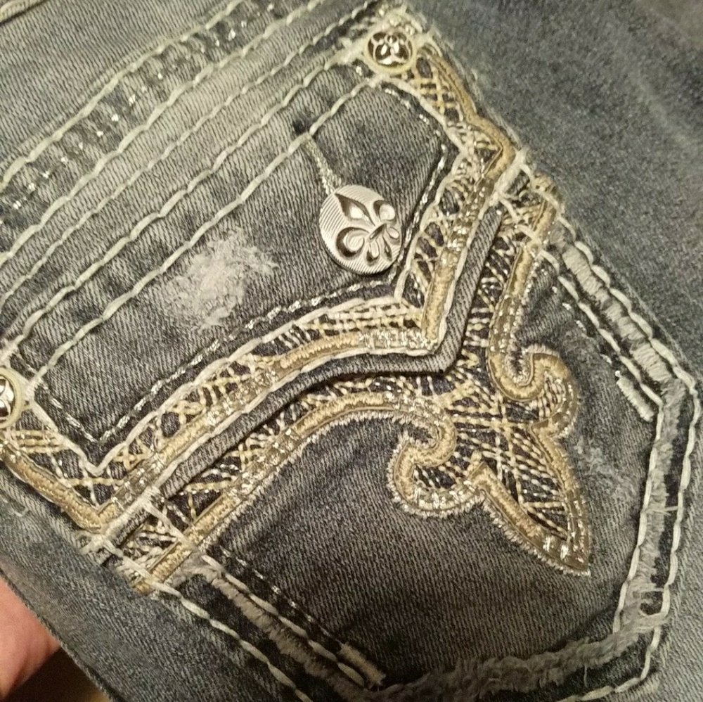 Betty Skinny Crop Rock Revival